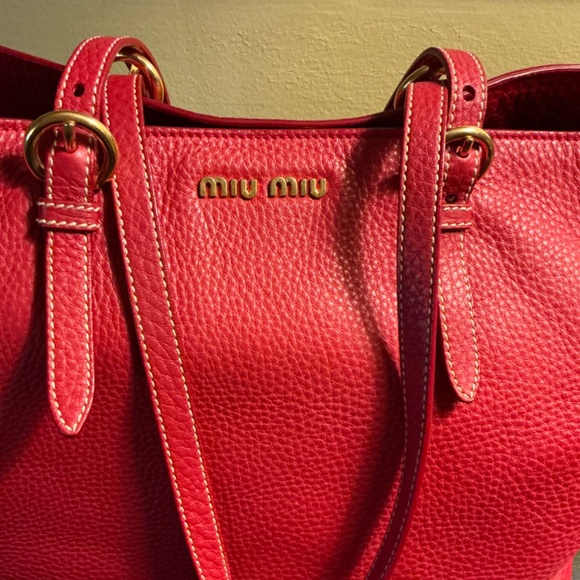 Miu Miu Red Vitello Daino Shopping Tote Bag - Picture 2 of 11